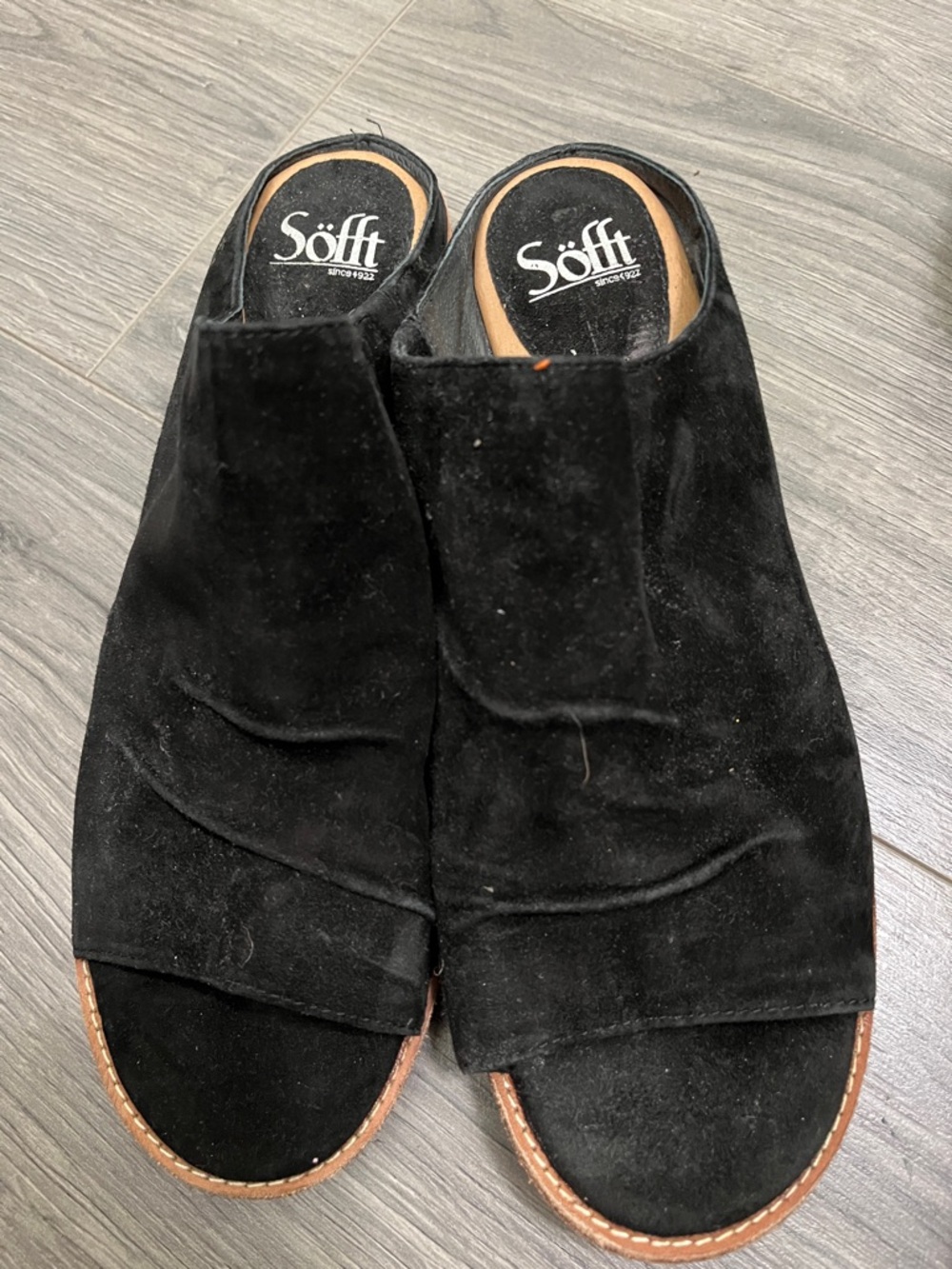 Söfft Black Suede Ladies Slip-On Sandals